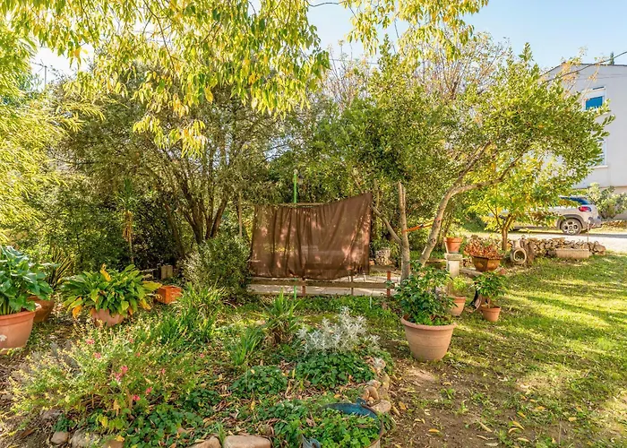 - Le Samiege Hébergement de vacances Goudargues